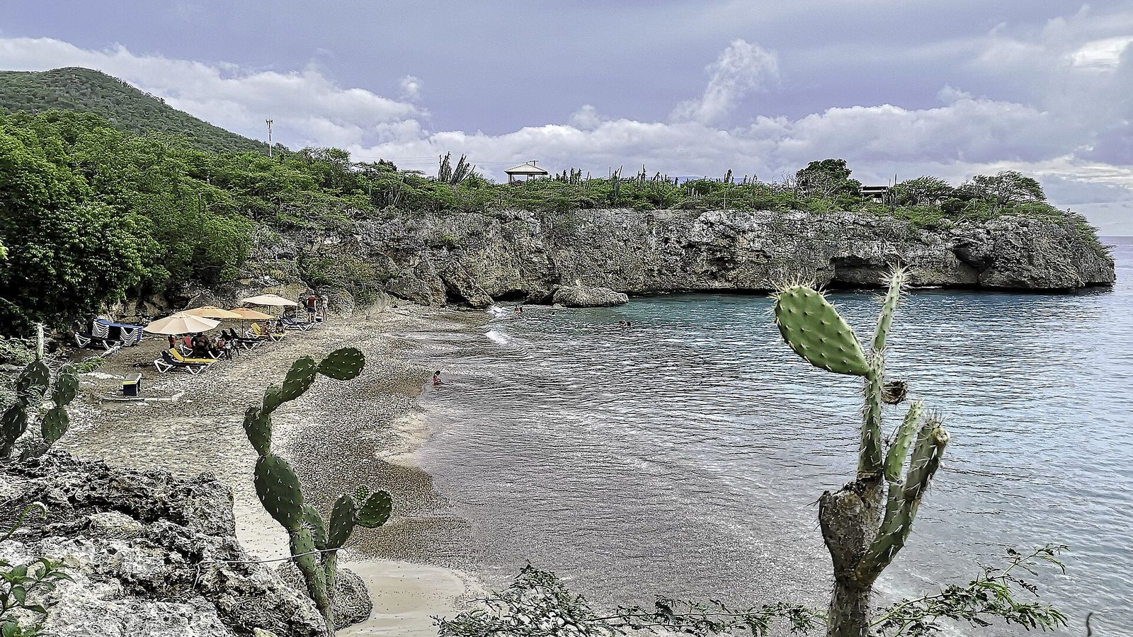 Sfeerfoto bij: Curaçao op budget: zo geniet je van het eiland zonder je spaarrekening te plunderen
